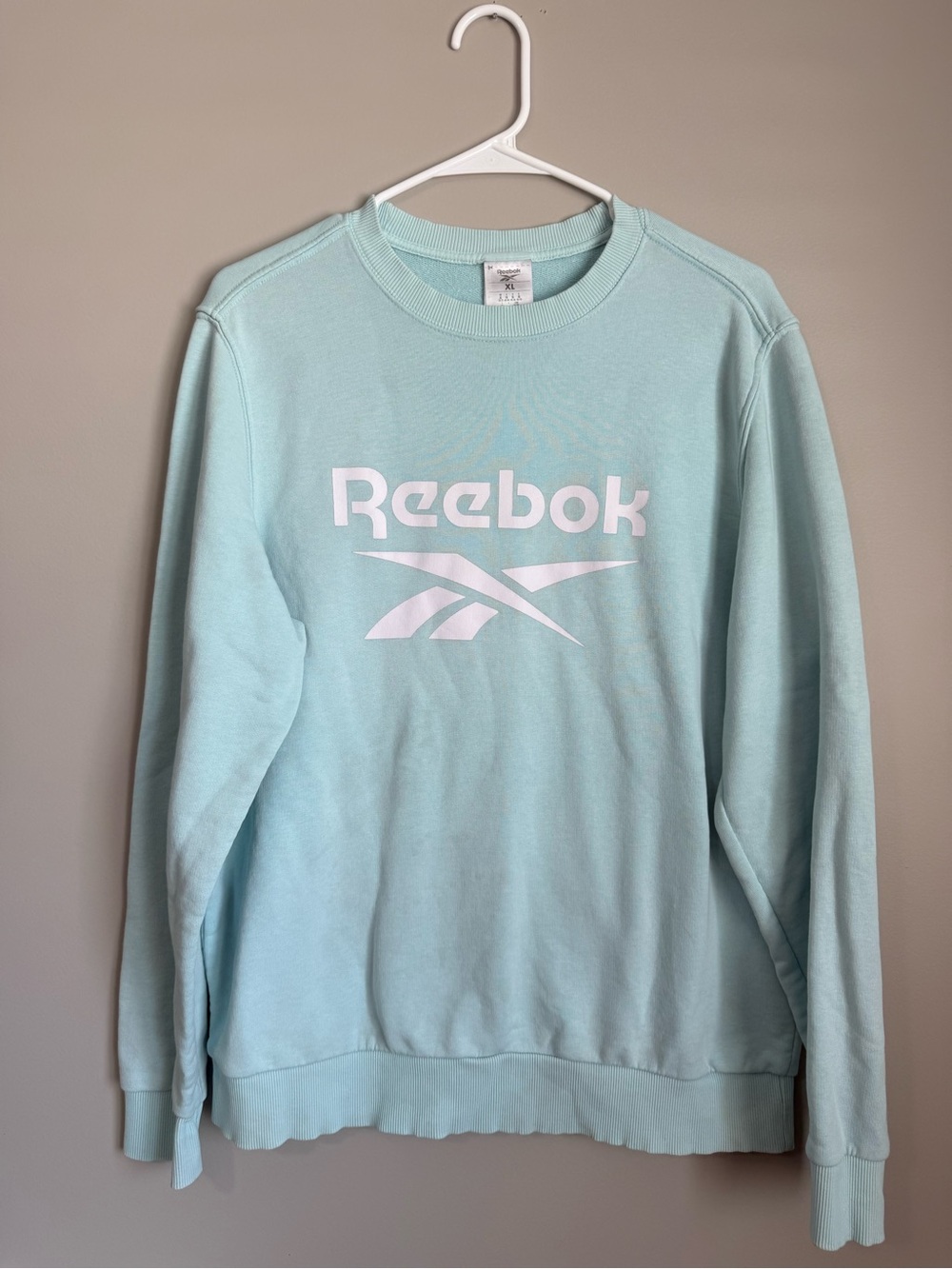 Reebok Women’s Crewneck Sweatshirt Size XL